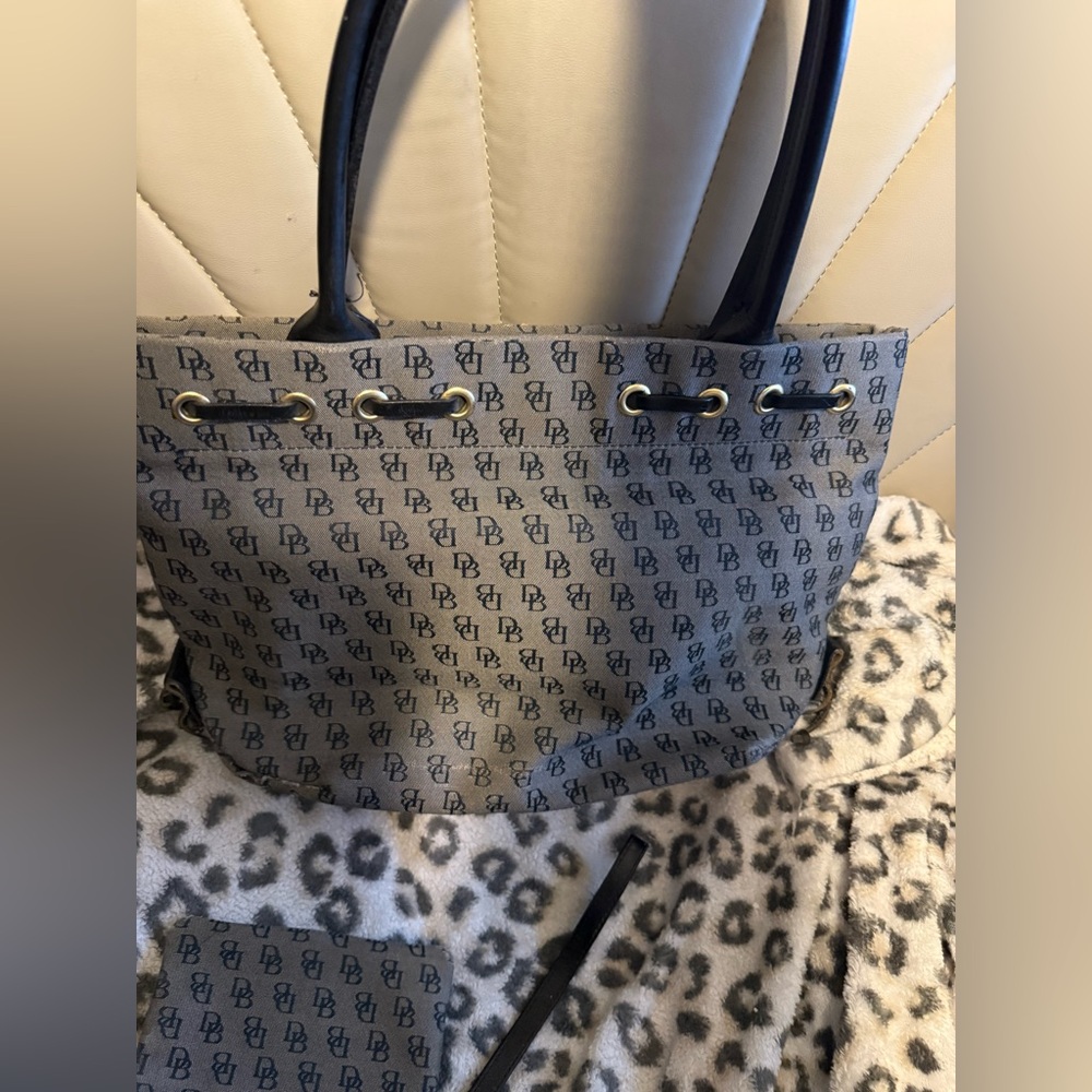 Dooney & Bourke Gray and Black Tote Bag with Monogram Pattern - Picture 5 of 8